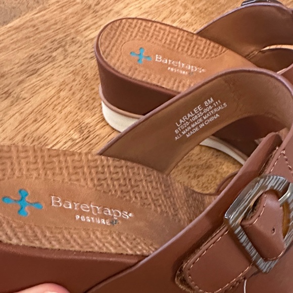 Baretraps Posture Women's Tan Strappy Sandals - Picture 2 of 6